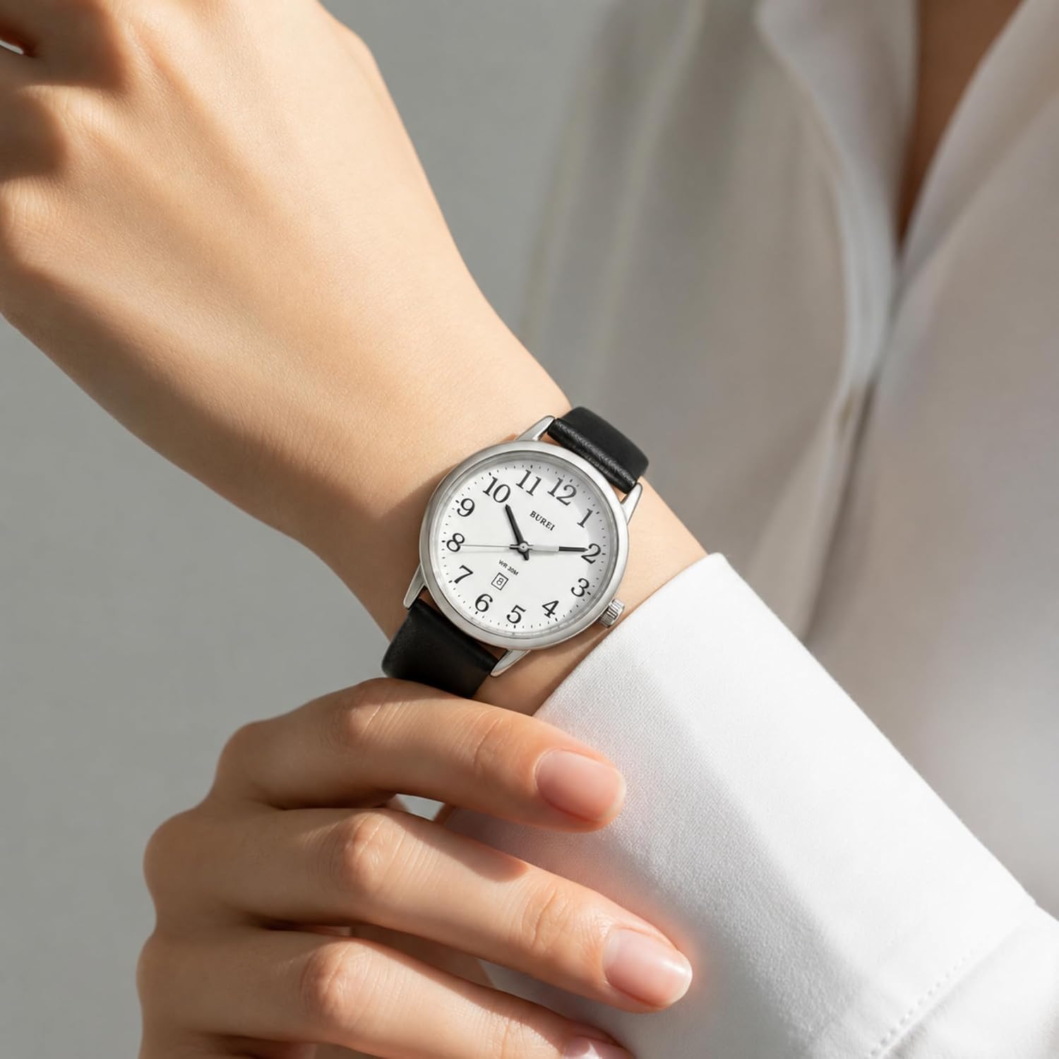 Detalle de BUREI Orologio da donna in pelle nera con luminoso – stile minimalista, leggibilità istantanea e comfort quotidiano