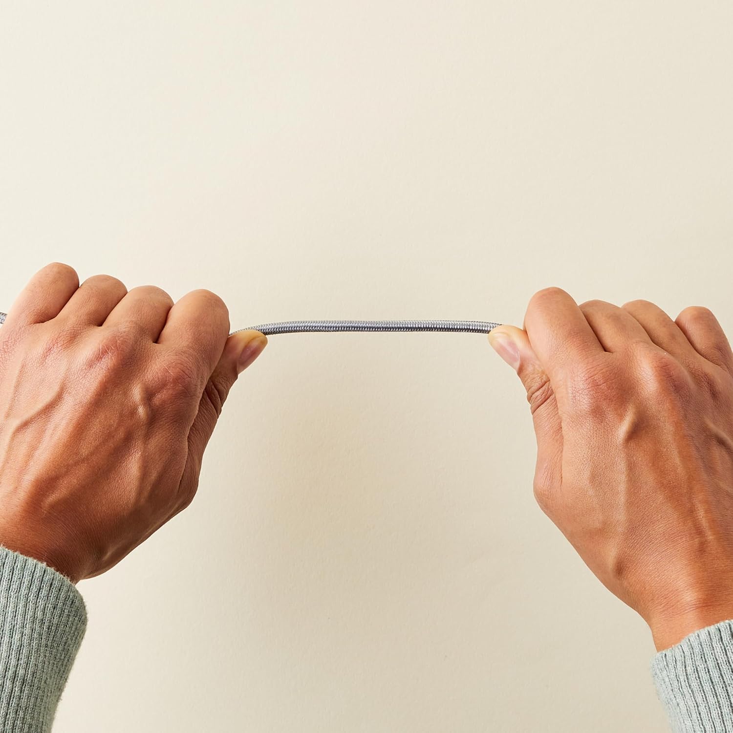 Thumbnail 4 de Amazon Basics - Cable Lightning a USB-A, 1.8 m, gris oscuro ⚡