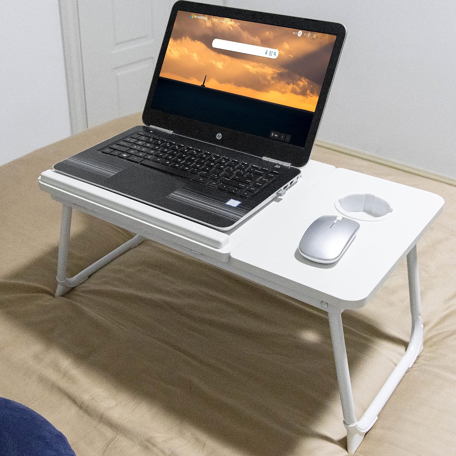 Detalle 2 de Laptop Desk with Foldable Legs & Cup Slot (White) – Bed Tray for Sofa, Bed, or Terrace