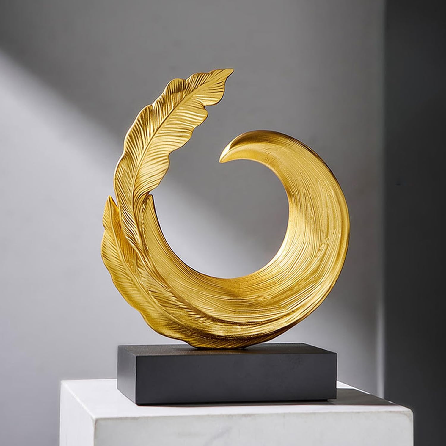 Detalle de Resin Abstract Sculpture