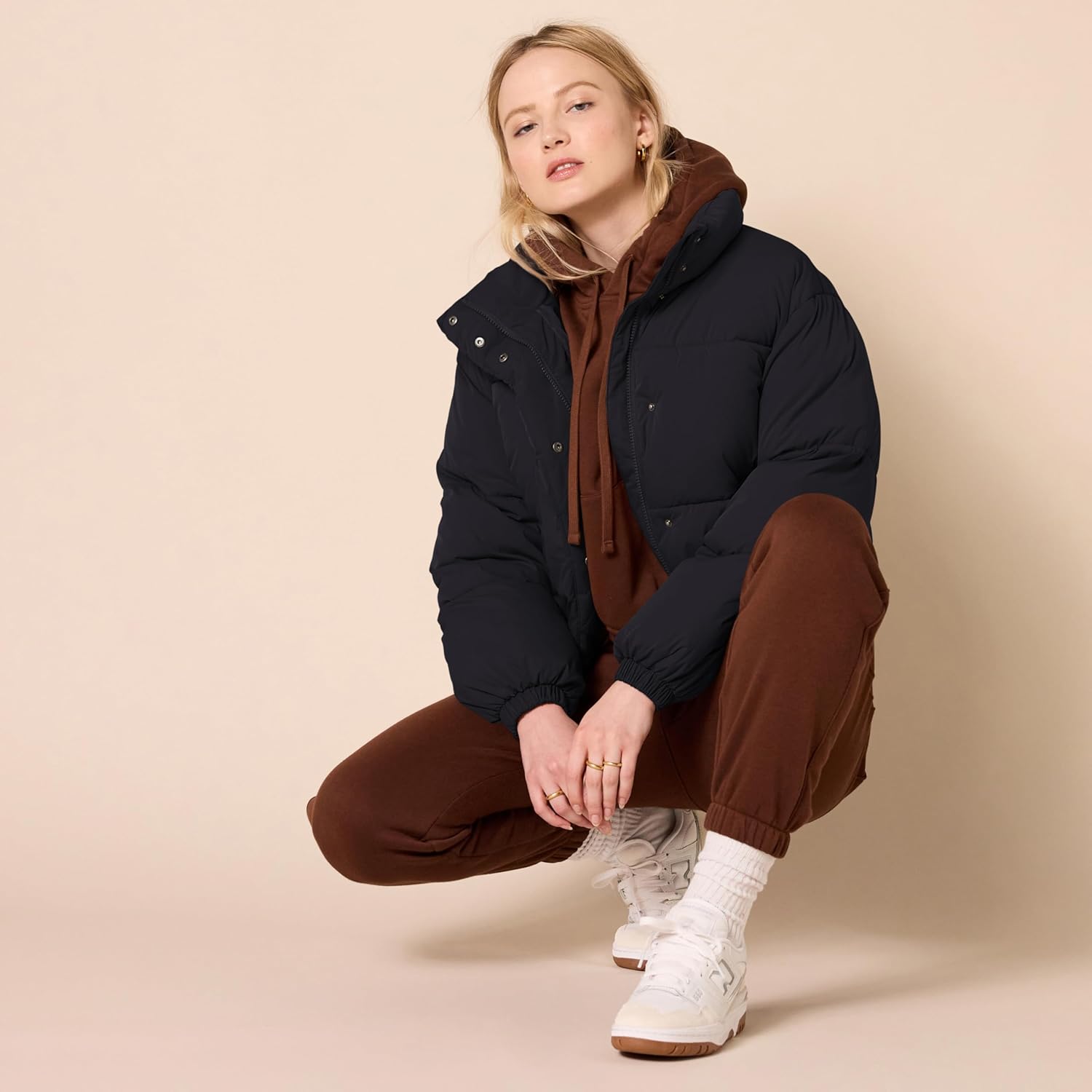 Thumbnail 3 de Amazon Essentials Women’s Cropped Full-Zip Puffer Jacket – quilted matte or sherpa fleece option
