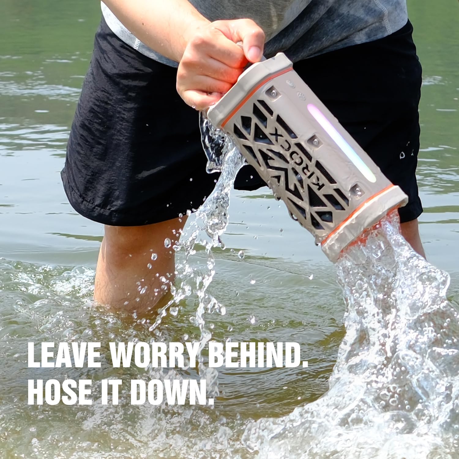 Detalle de KROCX TRAVOR Magnetic Bluetooth Speaker: rugged, rechargeable power for outdoor sound