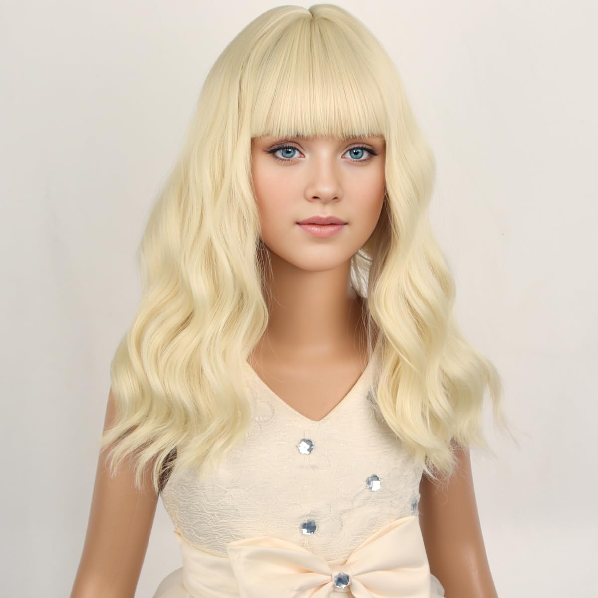 Detalle 2 de PATTNIUM Kids Blonde Wig, 12-Inch