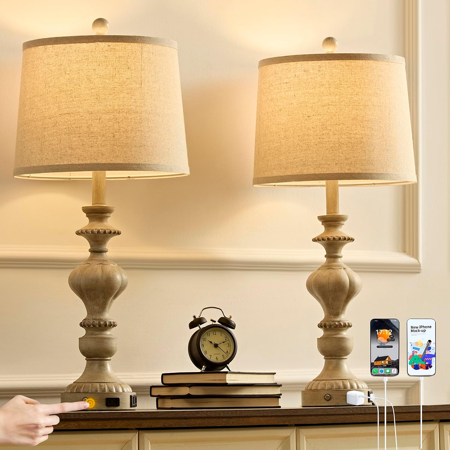 Detalle de SAIWEYA 27.5" Farmhouse Table Lamp with USB & Outlet 🛋