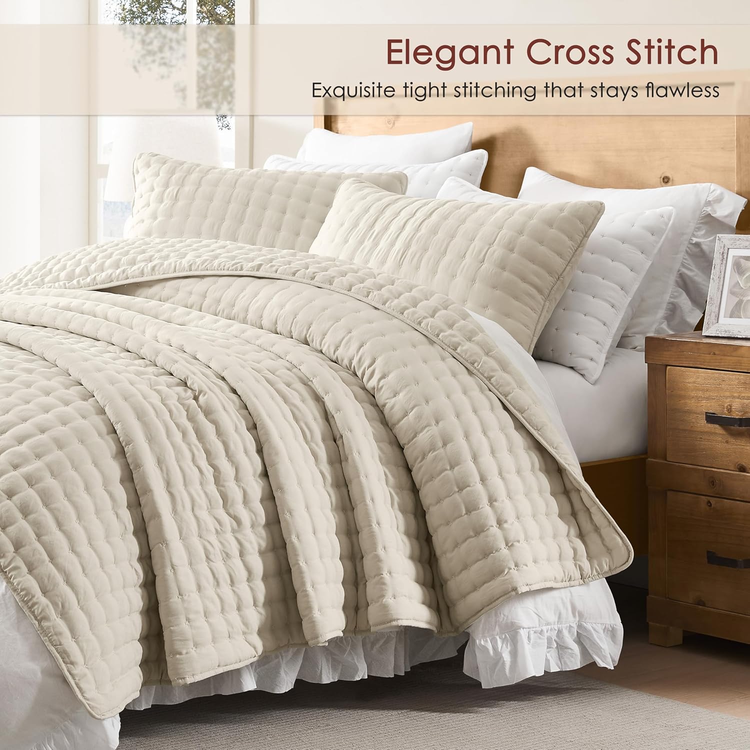 Detalle de WDCOZY Beige Queen Size Quilts Bedding Set (3 Pieces) – Lightweight Microfiber Quilt with 2 Pillow Shams