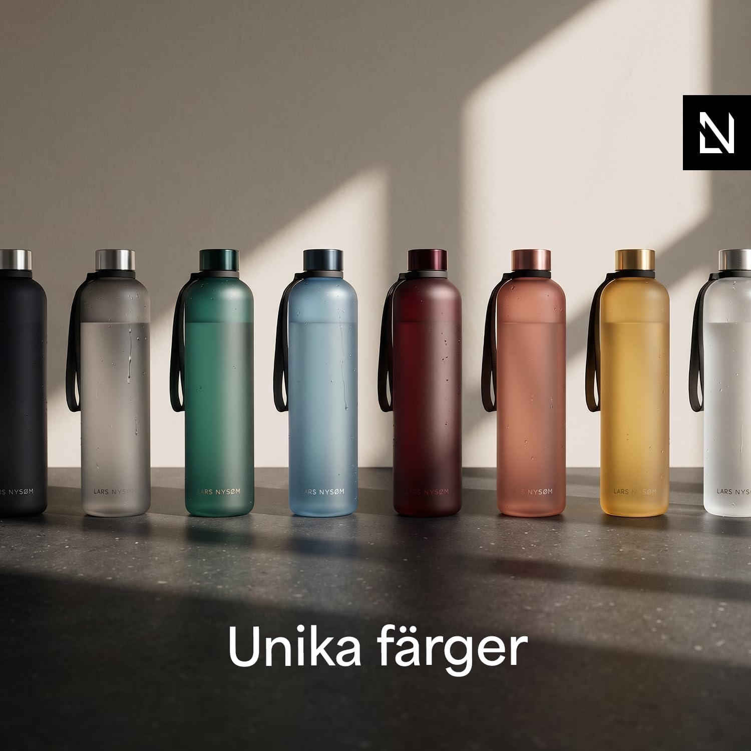 Thumbnail 5 de LARS NYSØM Blæst vattenflaska 1 l i Tritan för kolsyrad dryck, med två lock