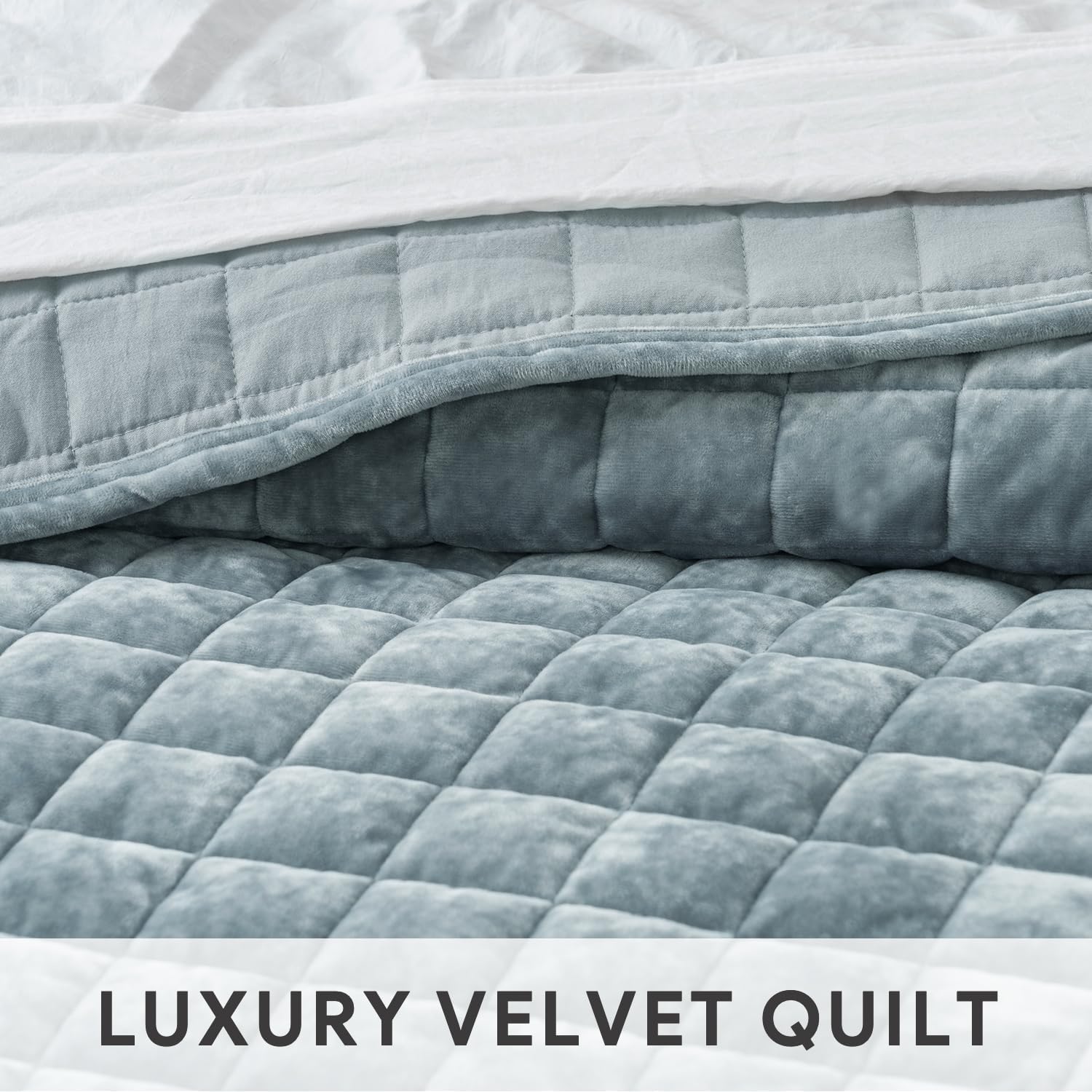 Detalle de RECYCO Luxury Velvet Quilt Set King Size Bedding Set (Blue Linen) with 2 Shams