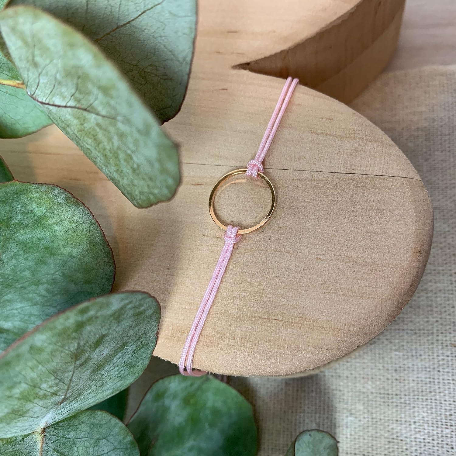 Detalle de Selfmade Jewelry Armband Damen Roségold Kreis – handgemacht, größenverstellbar, inkl. Geschenkverpackung