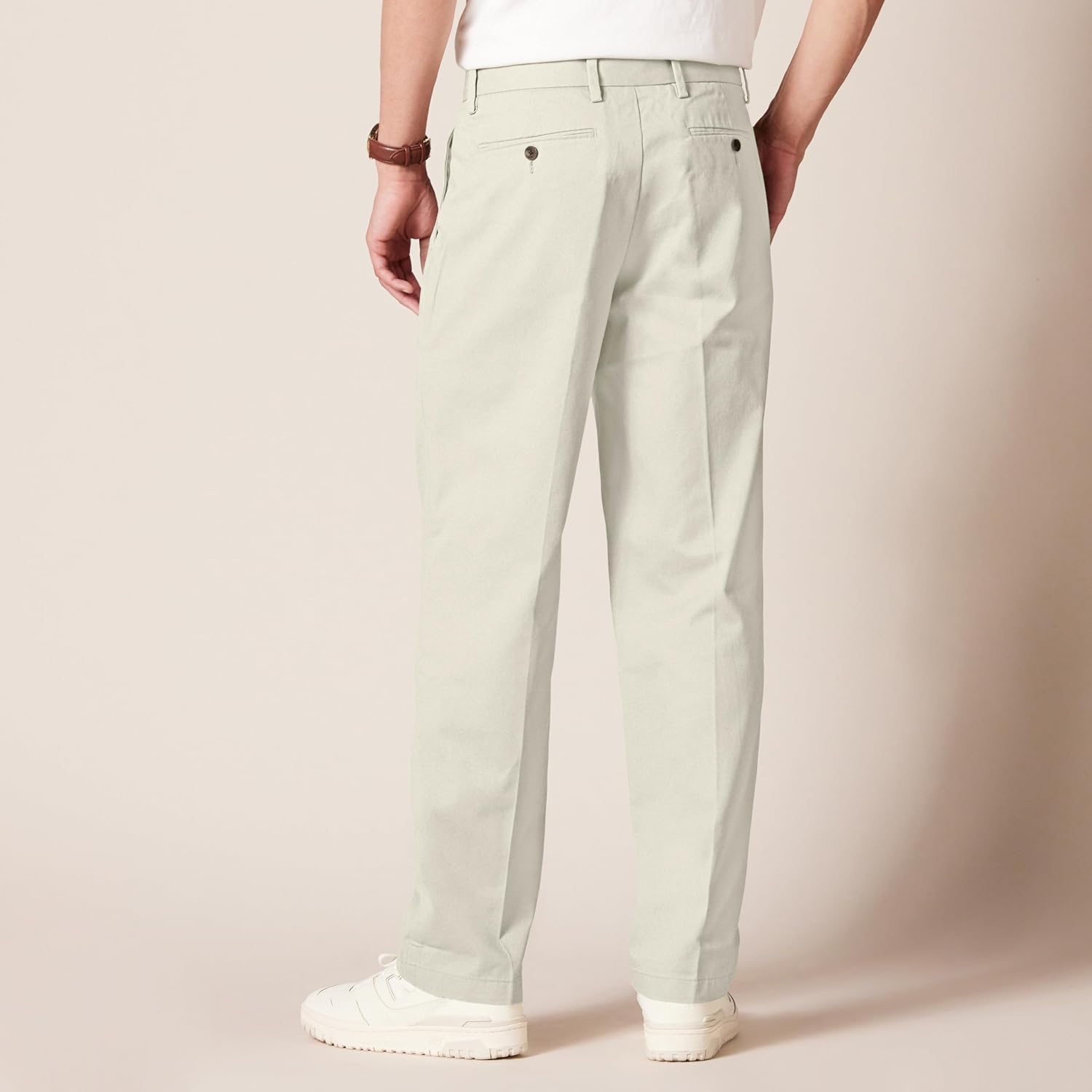 Thumbnail 1 de Herren Knitterfreie Chinohose von Amazon Essentials – Classic Fit mit Bügelfalte (Big & Tall verfügbar)