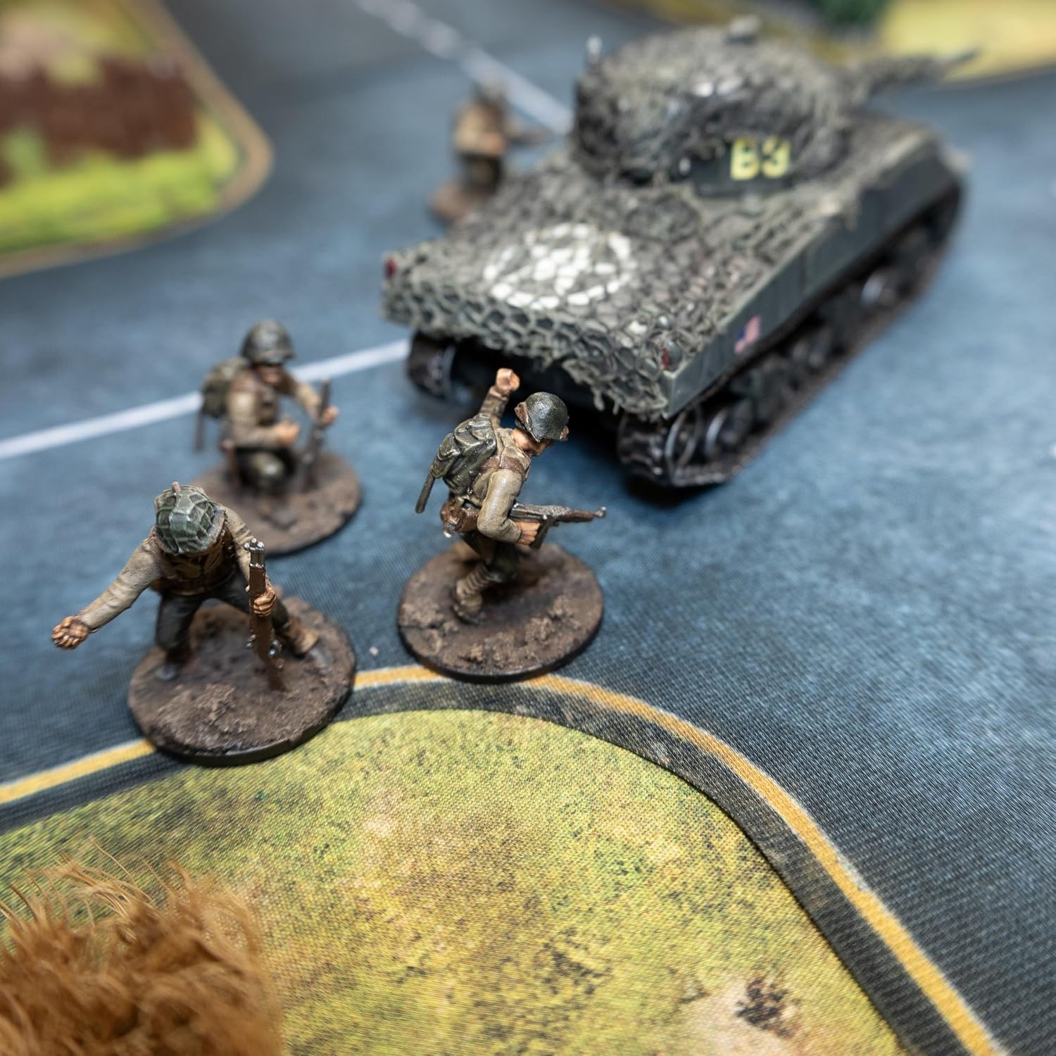 Detalle 2 de PLAYMATS Asfalt – antypoślizgowy materiałowy zestaw dróg 2D, skala 28 mm
