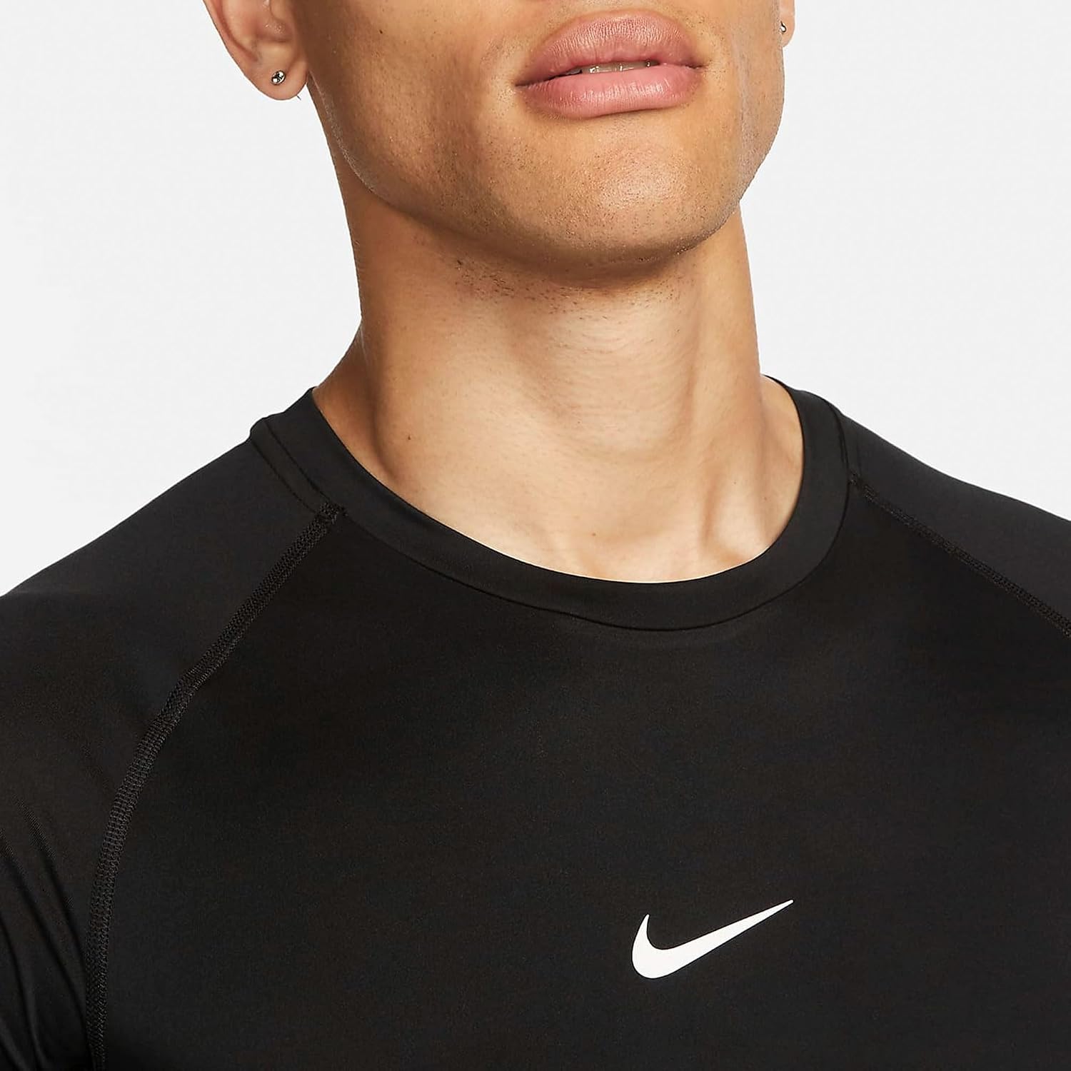 Detalle de Nike FB7932-010 Pro Dri-FIT – męska koszulka treningowa, elastyczna i dopasowana