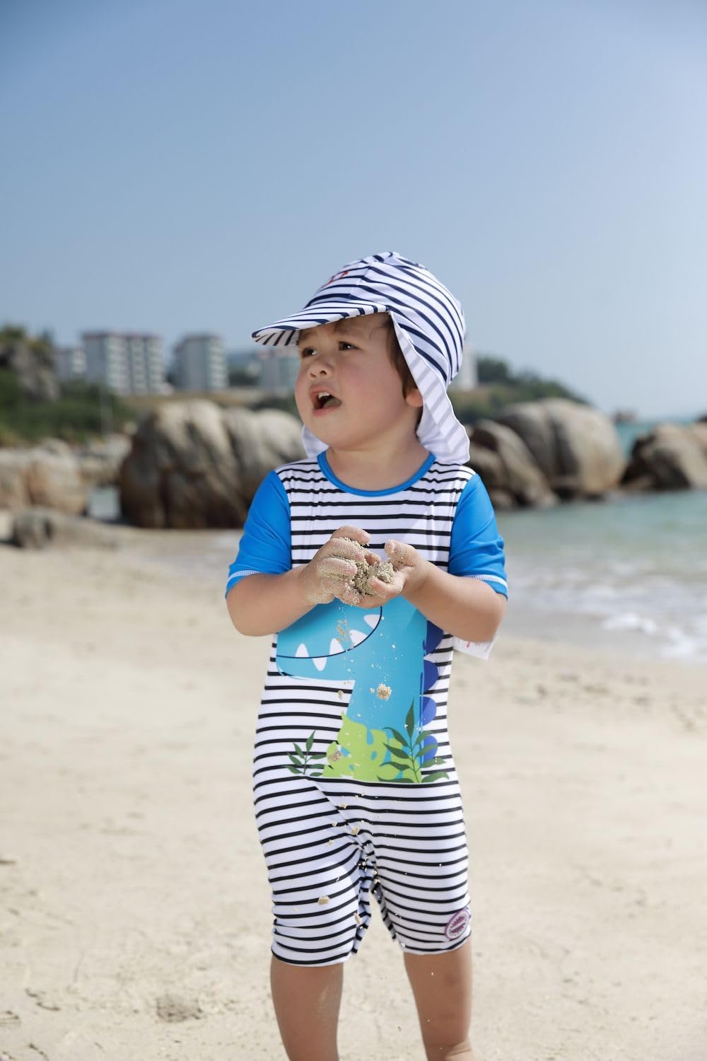 Thumbnail 1 de BONVERANO Kleiner Junge Badeanzug (1-teilig) mit Badekappe – UV-Schutz 50+