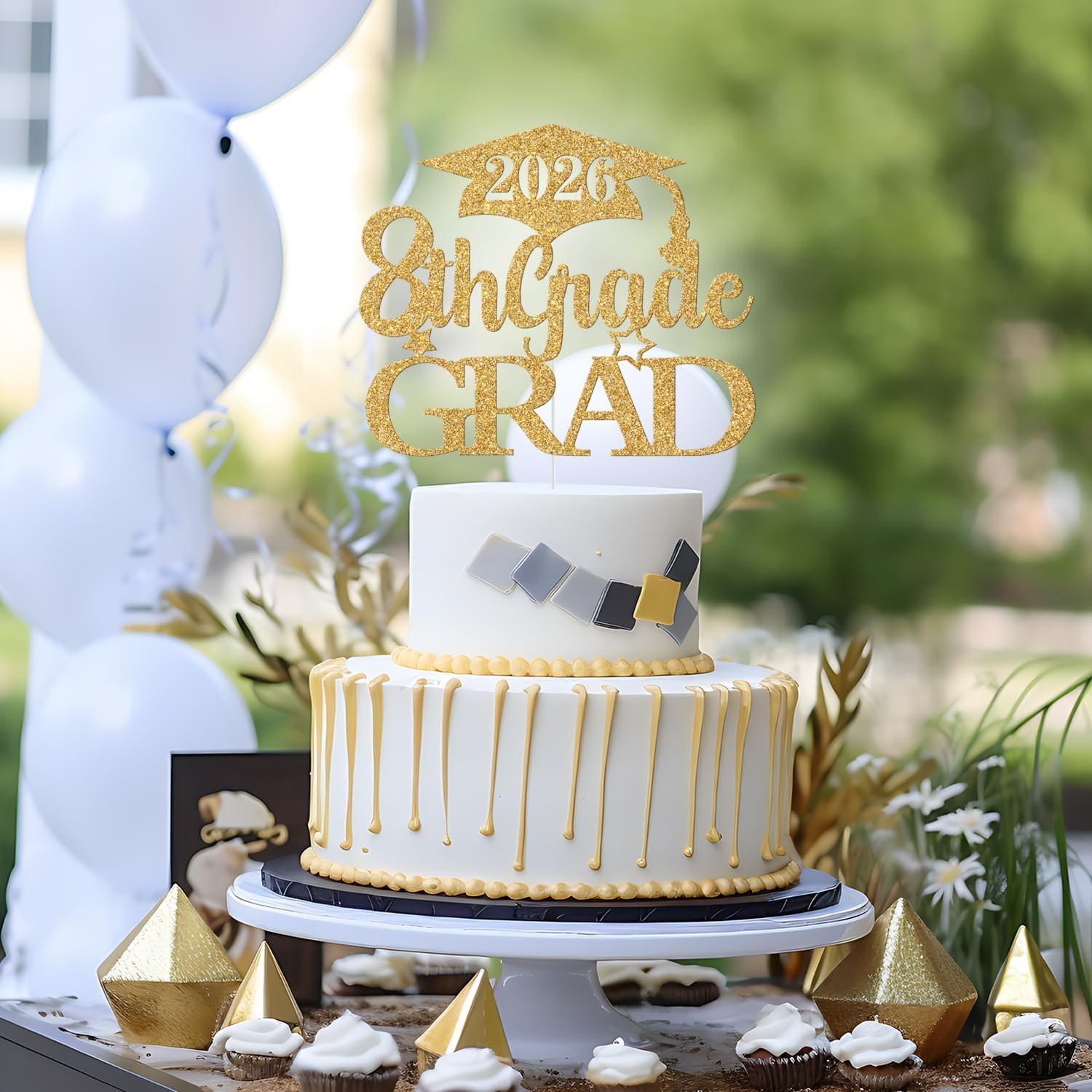 Thumbnail 3 de 8th Grade Cake Topper, Gold Glitter