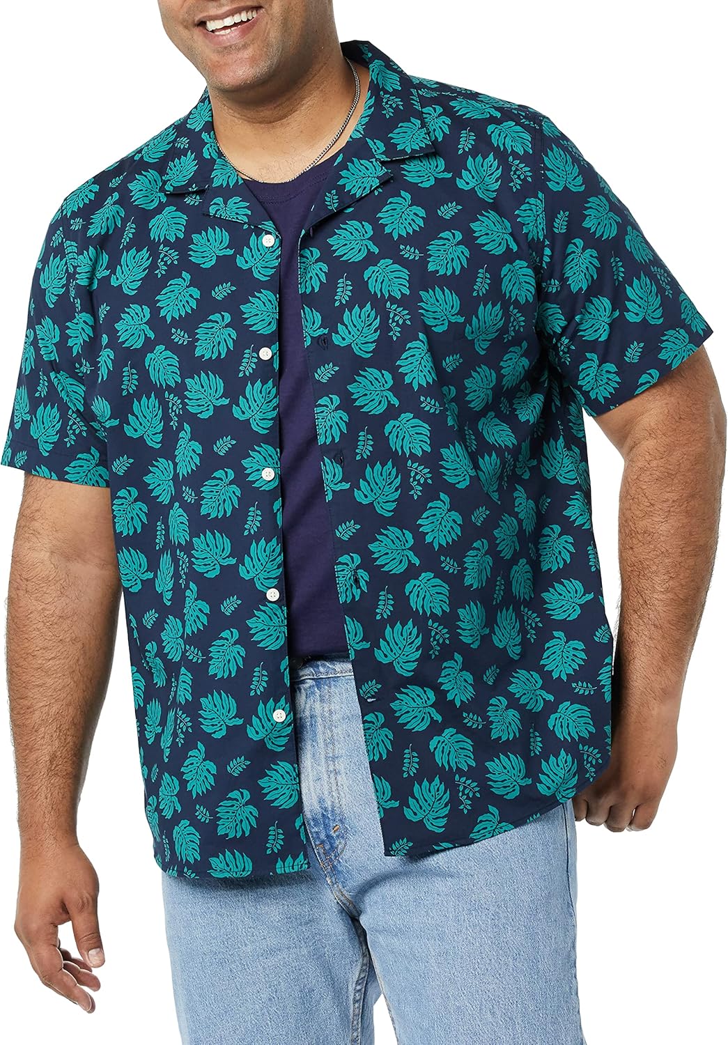 Thumbnail 3 de Amazon Essentials Men's Vacation Cotton Button-Down Resort Shirt, Short Sleeve