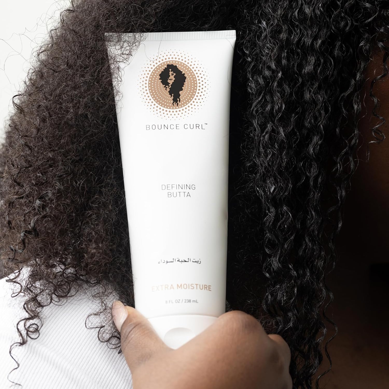 Detalle de Bounce Curl Defining Butta – krem do loków 238 ml, elastyczne utrwalenie