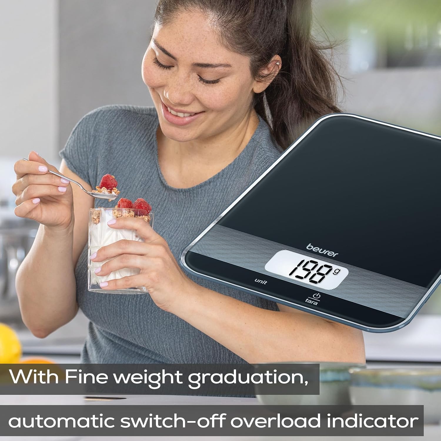 Detalle de Beurer KS19 (704.04) digital köksvåg i svart med tarering, 5 kg och 1 g