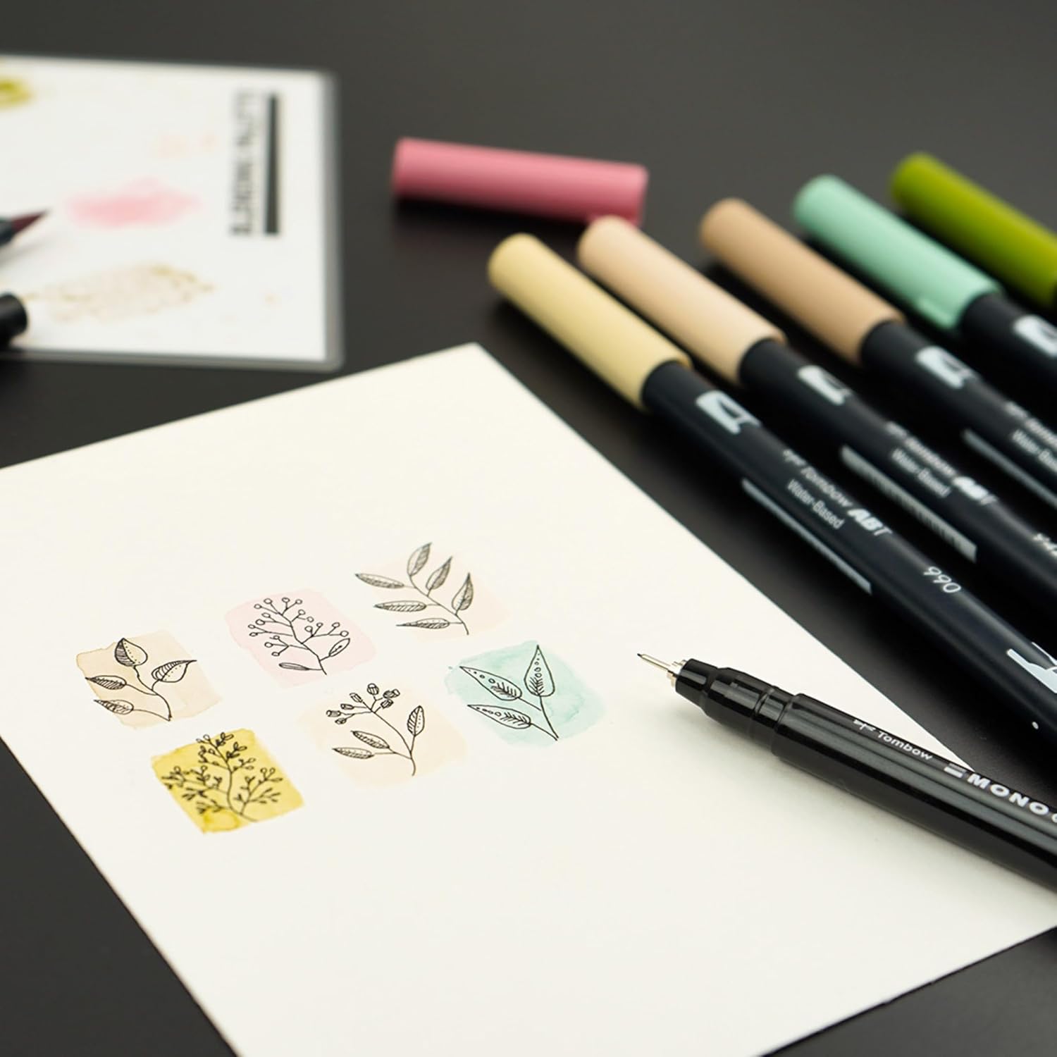 Thumbnail 4 de Tombow Fineliner MONO drawing pen Set « Fine » – 4 marqueurs noirs pour esquisses et illustrations