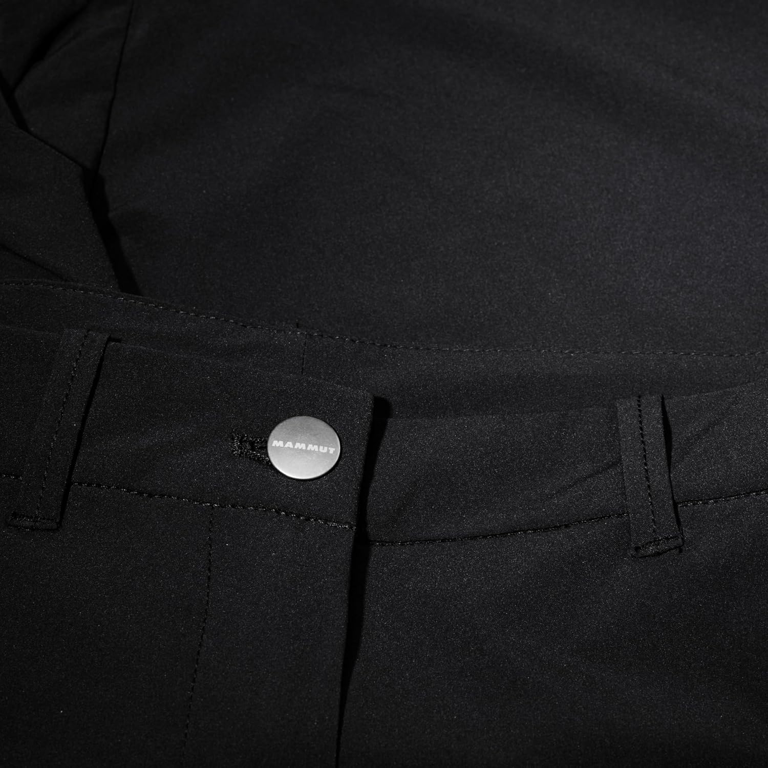 Detalle de Mammut Pantaloncini da Trekking da Donna – Comfort e Libertà di Movimento