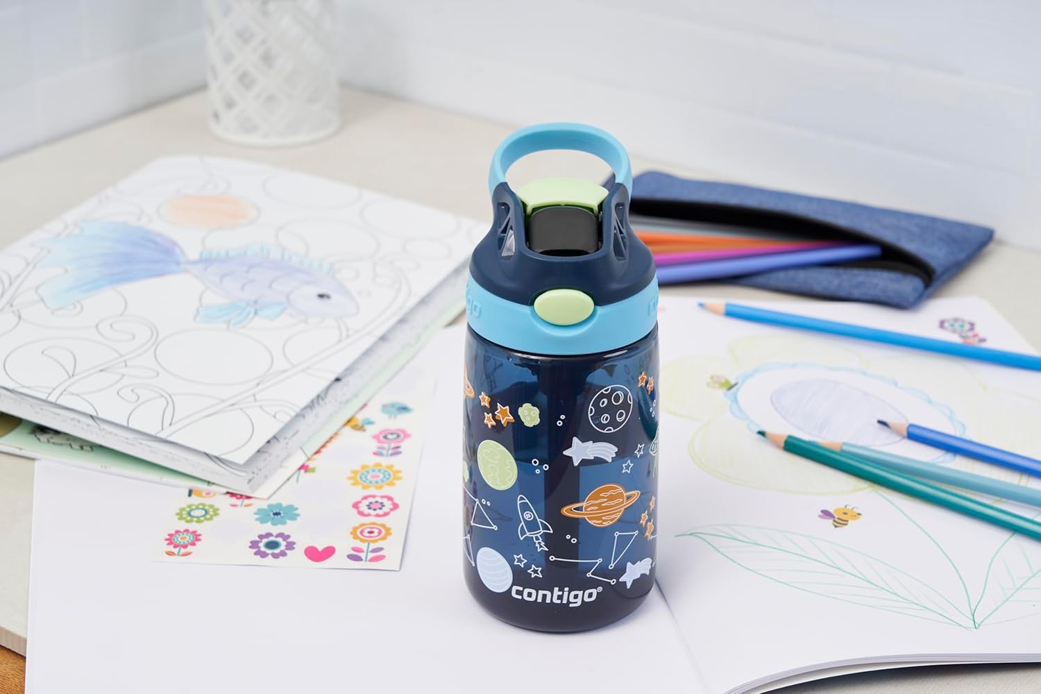 Detalle 2 de Contigo Easy Clean Autospoout Kids Bottle with Straw (420 ml) – Blueberry Cosmos