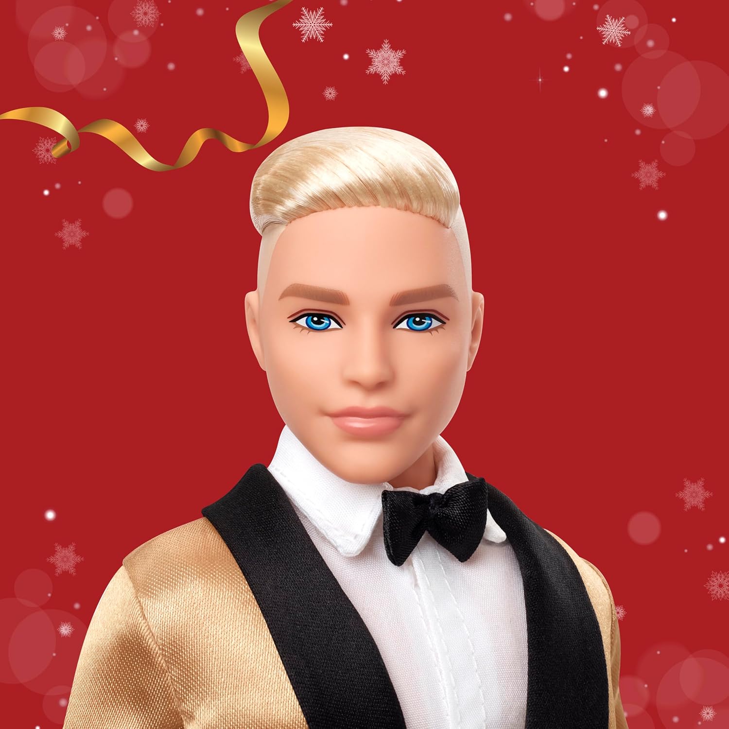 Thumbnail 1 de Barbie Signature 2025 Holiday – Blonder Ken als Sammlerfigur im komplettem Anzug mit goldener Jacke (JGK55)