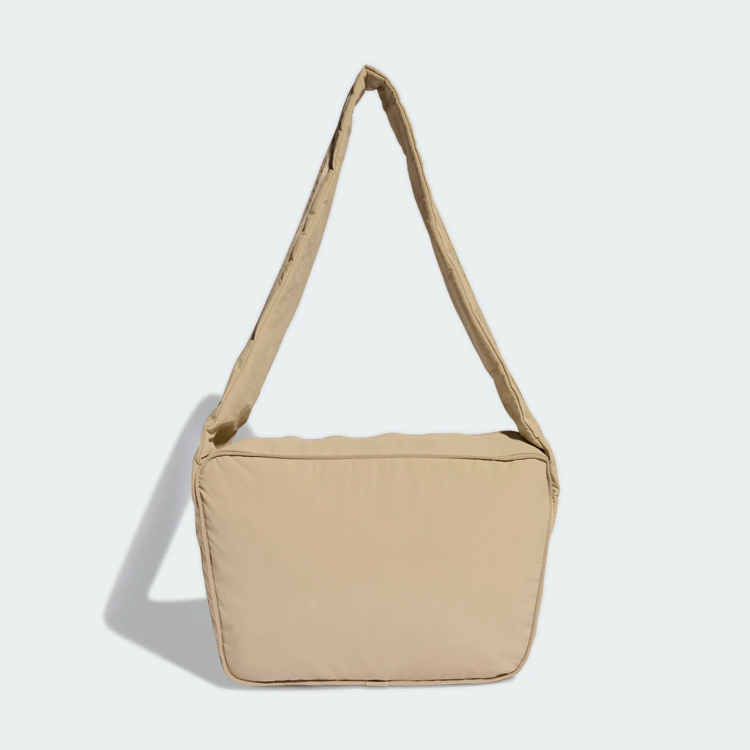 Detalle 2 de Bolso Crossbody Bowling de Adidas en Beige