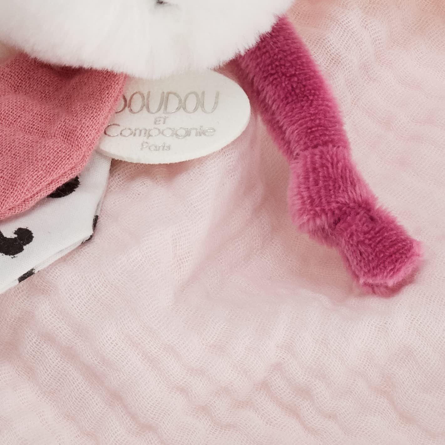 Detalle 1 de Doudou et Compagnie Lapin Happy Blush