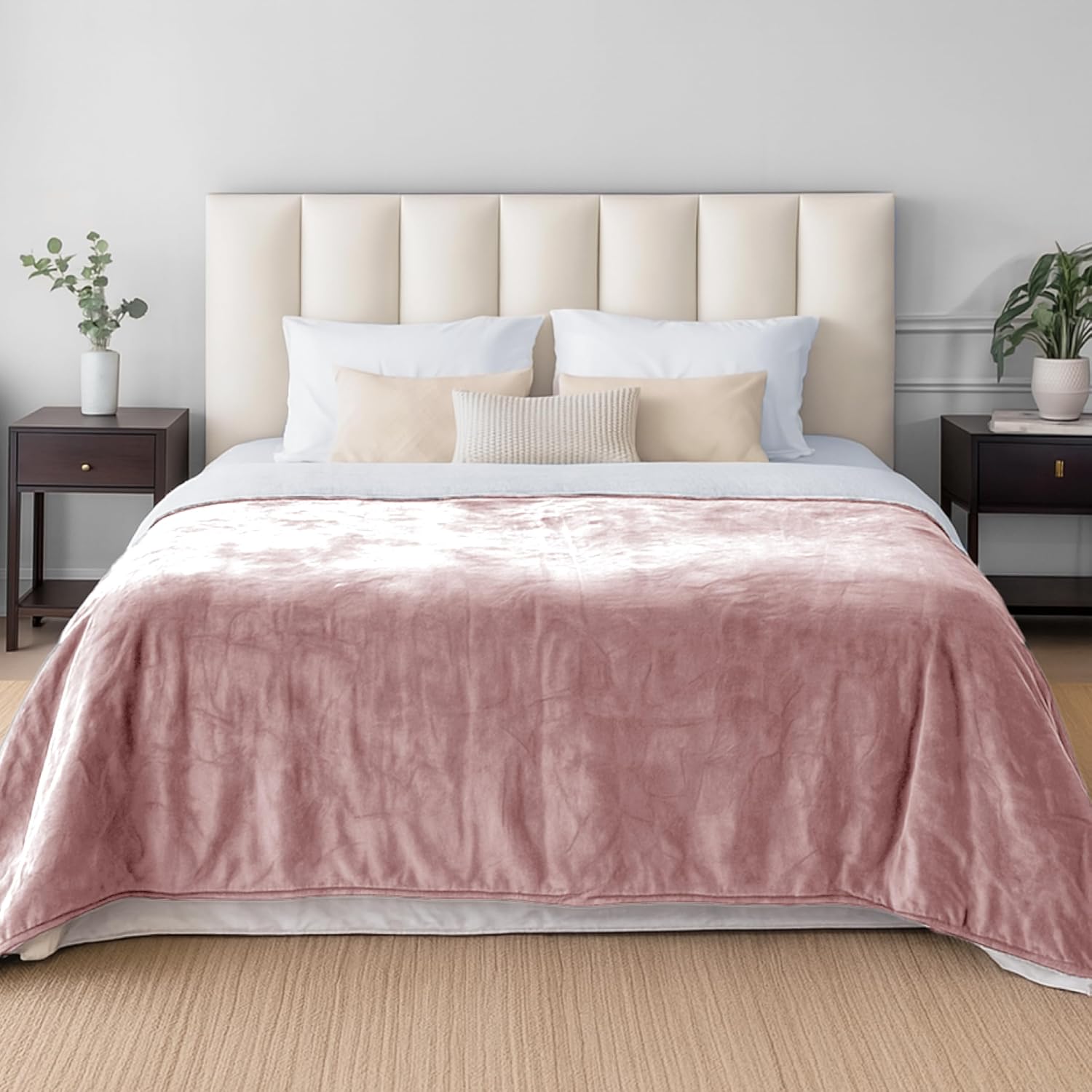 Detalle de Dreamzie wasserdichte Decke 152 x 203 cm für Sofa und Bett, reversible Sherpa-Fleece – hellrosa