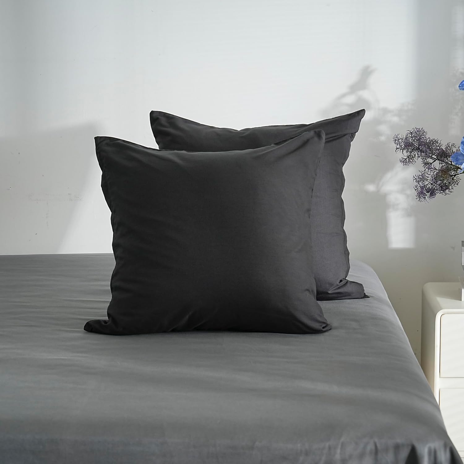 Detalle de Lot de 2 taies d’oreiller AYSW 18 Couleurs en microfibre brossée 65x65 cm noir, fermeture éclair