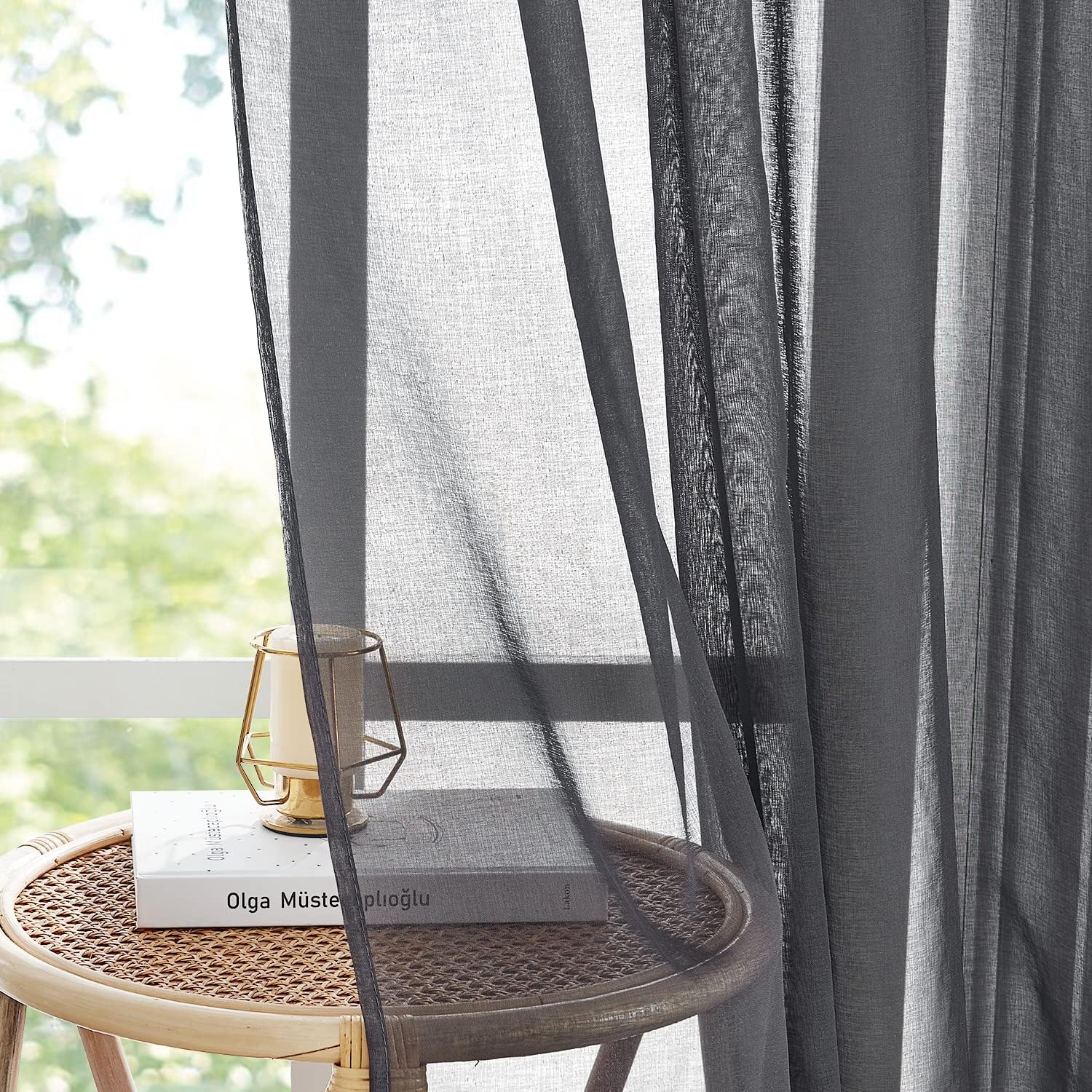Detalle 2 de PONY DANCE Graue Gardinen Transparent Wohnzimmer Voile – Leinenoptik, 2er-Set, Ø8 Ösen, 245 x 140 cm (H x B) – Dunkelgrau