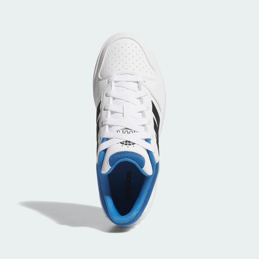 Detalle 2 de Zapatilla Hoops Classic de Adidas — Blanco, un clásico versátil para el día a día