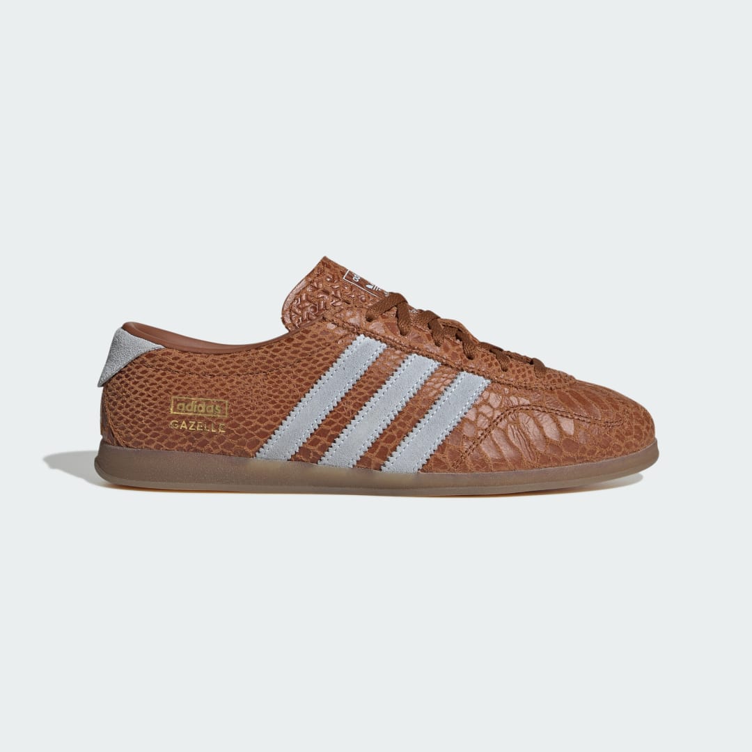 Detalle de Zapatilla Gazelle LO PRO de Adidas — estilo clásico en cuero marrón