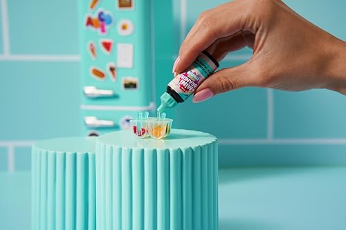 Detalle de Kit de Juego Mini Brands Fill The Fridge con luz ultravioleta de ZURU