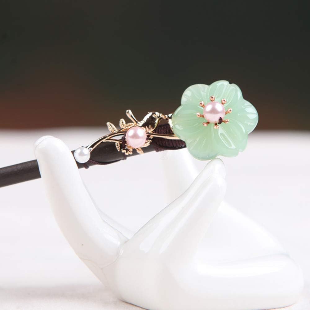 Detalle de Wooden Hair Sticks in Peach Wood