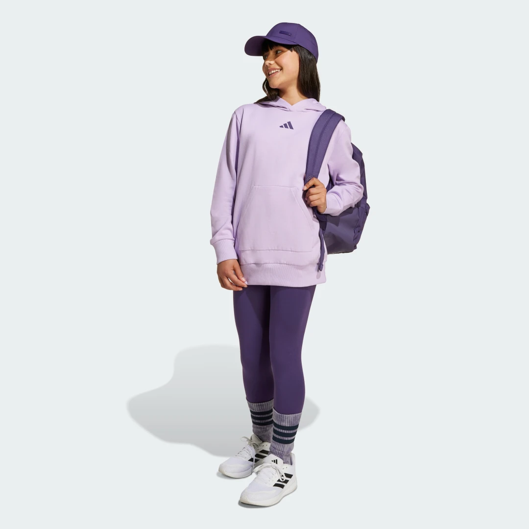 Detalle de Conjunto de chándal con capucha de Adidas – violeta
