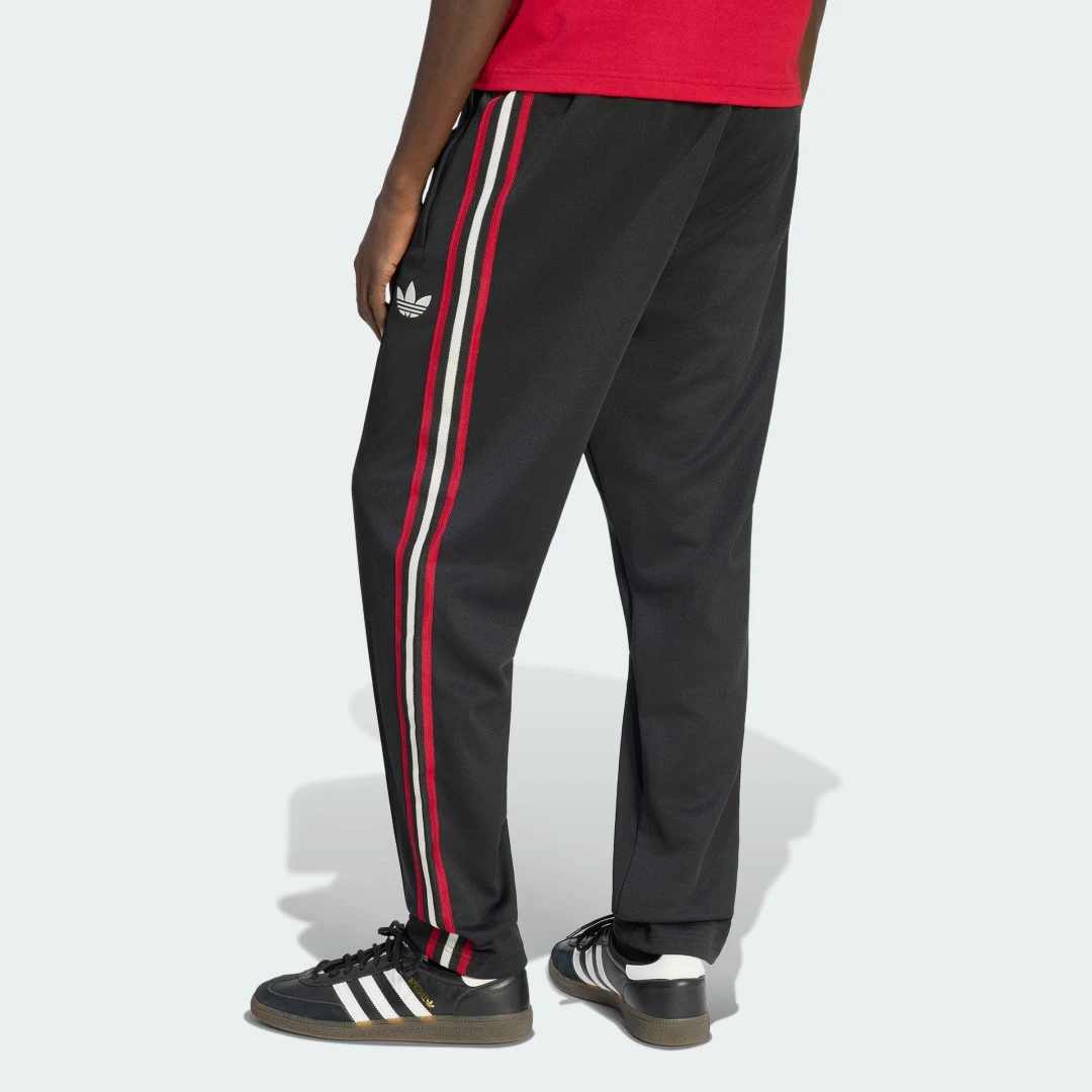 Thumbnail 1 de Pantalón Manchester United Originals de Adidas