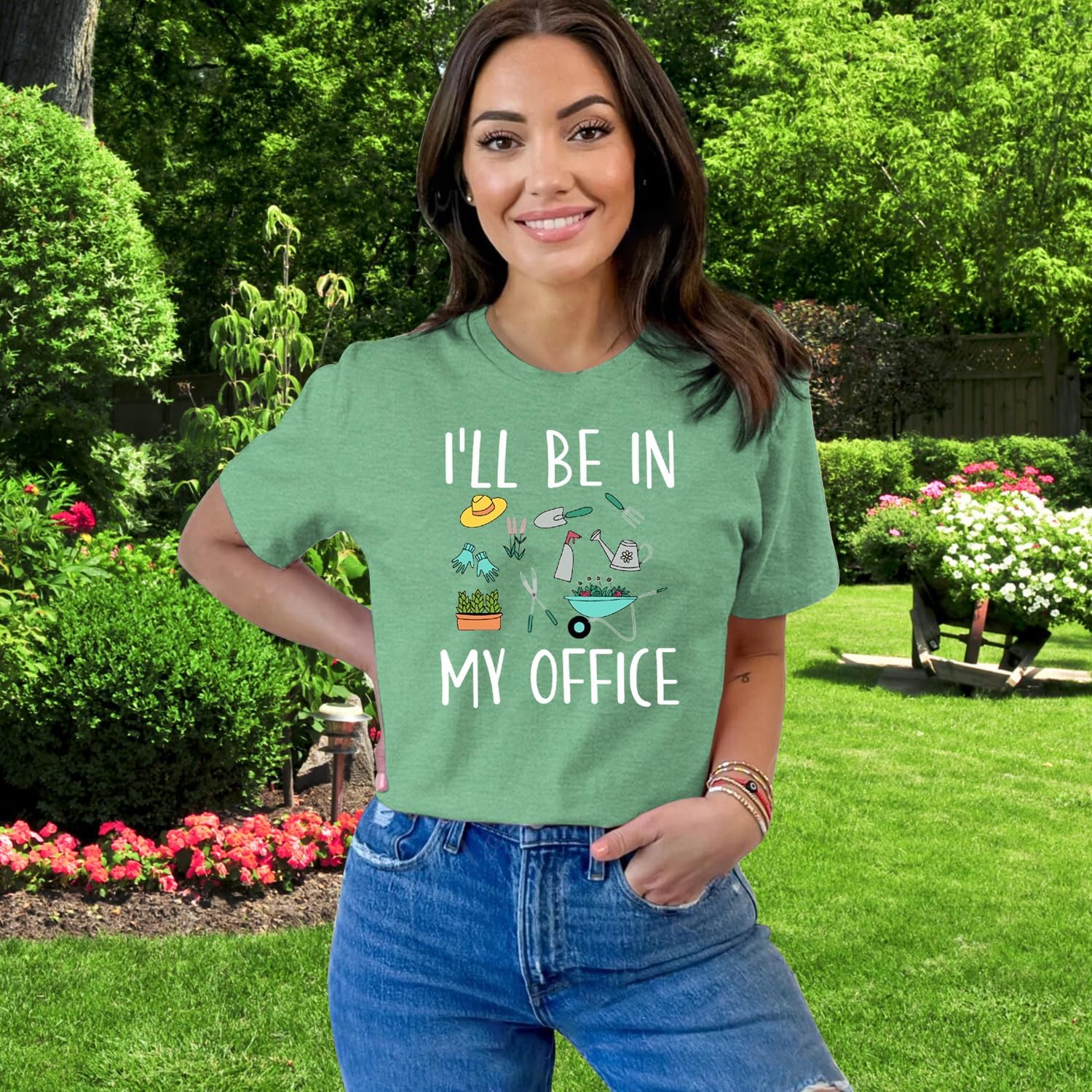 Thumbnail 1 de Qskall Garden women’s plant lover T-shirt with “I’ll Be in My Office” slogan