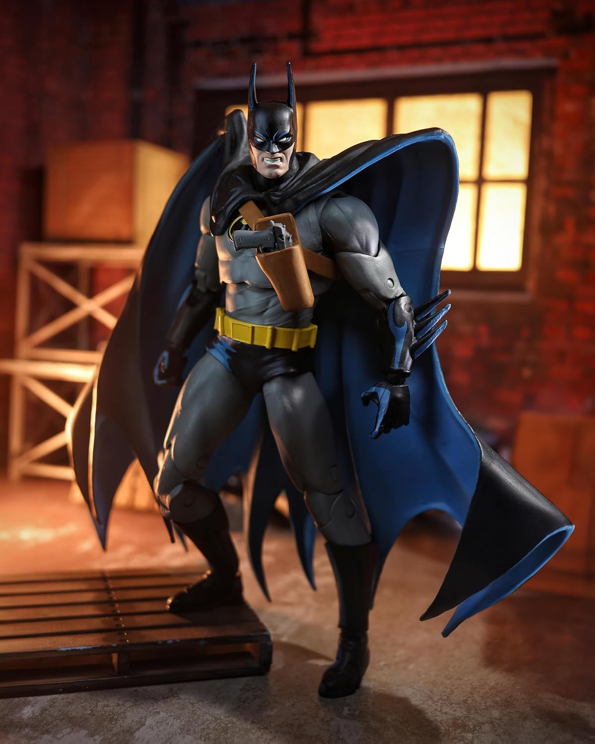 Detalle de McFarlane Toys - BYT – wielobarwna figurka z motywem nietoperza