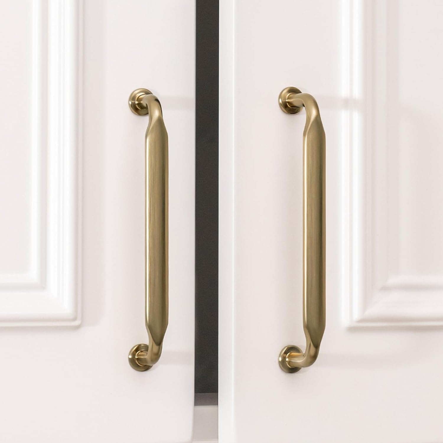 Detalle de Goldenwarm cabinet pulls, 128 mm hole centre