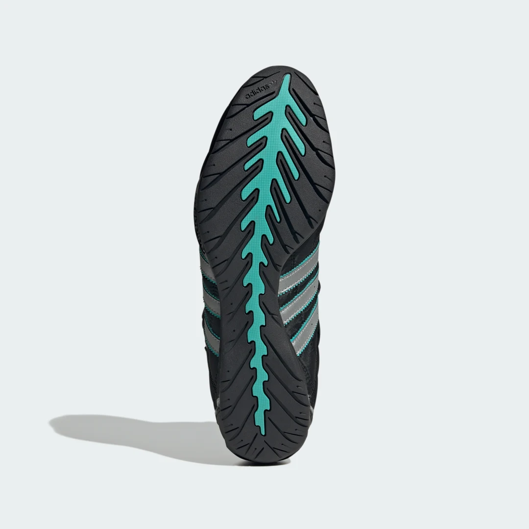 Detalle de Zapatilla AdIRacer HI Mercedes AMG Petronas F1 Team de Adidas