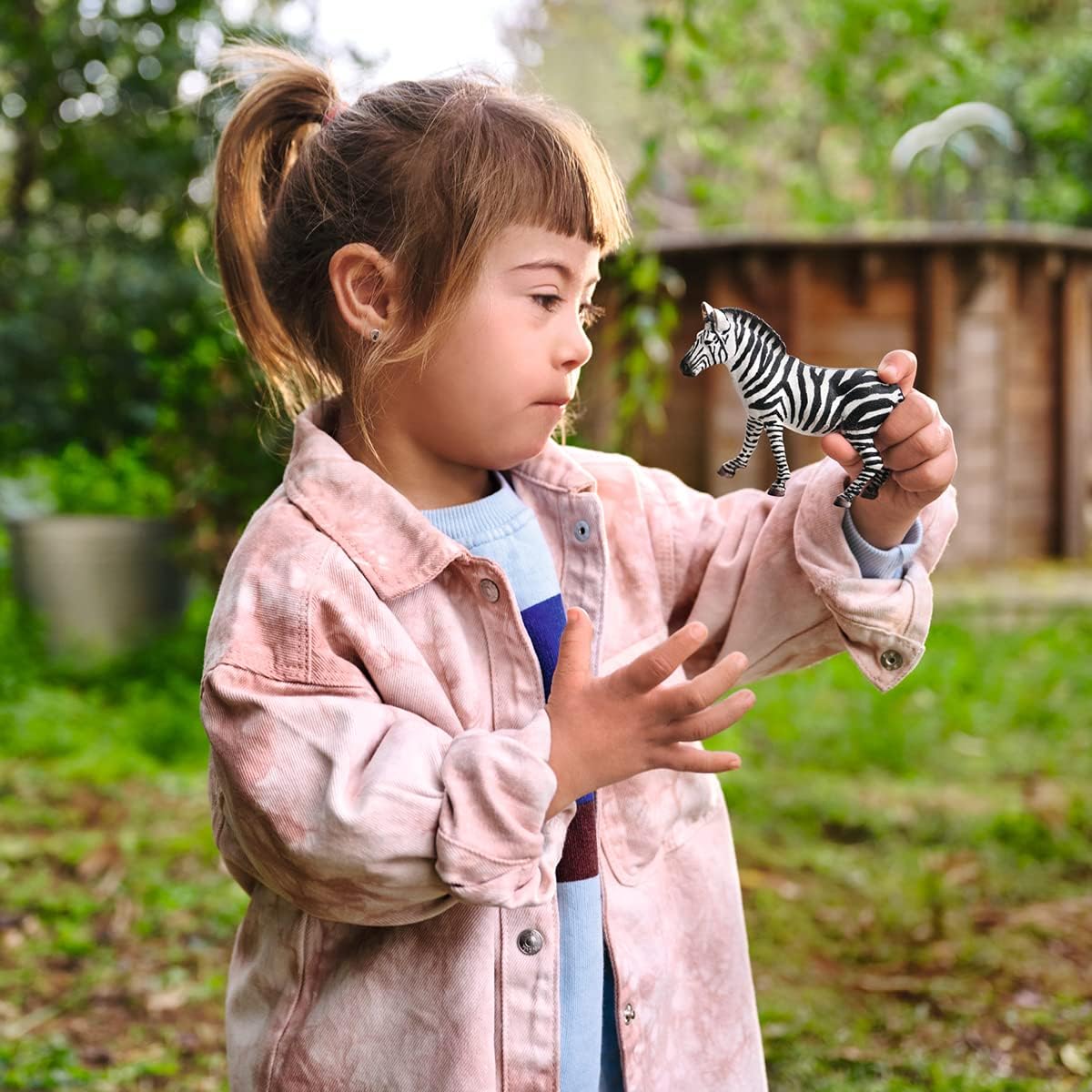 Detalle 2 de schleich WILD LIFE Cebra Hembra 12 x 3 x 9 cm