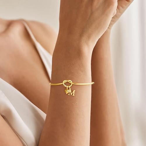 Detalle 2 de TINGN Bracelet cœur avec initiales – Bracelet nœud d'amour plaqué or 14k, ajustable
