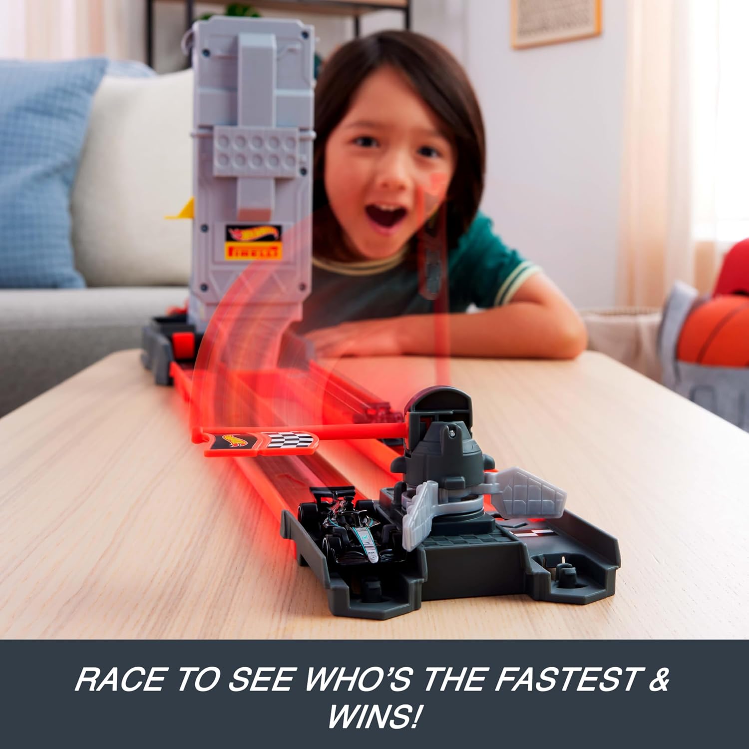 Detalle 2 de Hot Wheels Racing Formula 1 Grid Start Track Set & 2 Toy Cars