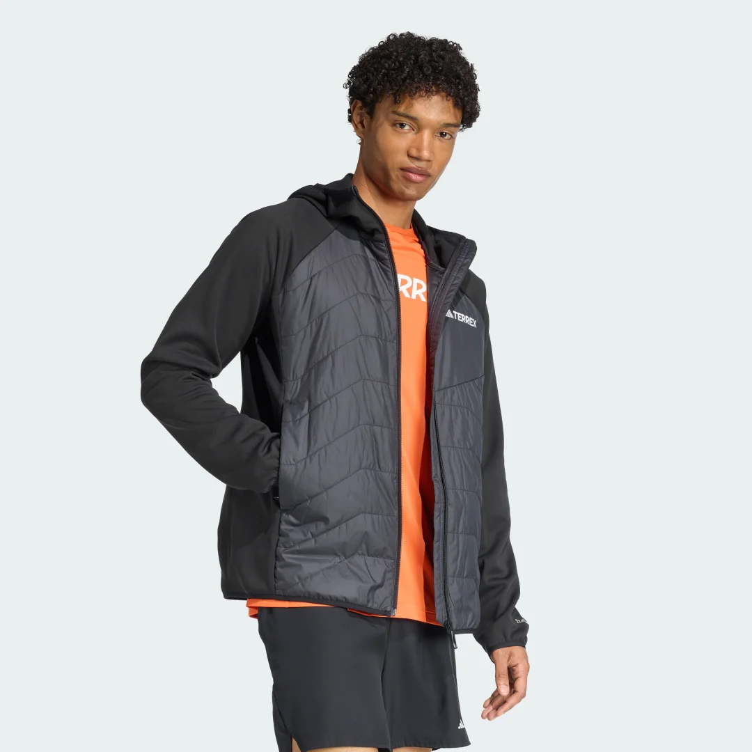 Detalle de Chaqueta híbrida aislante con capucha Terrex Multi CLIMAWARM de Adidas
