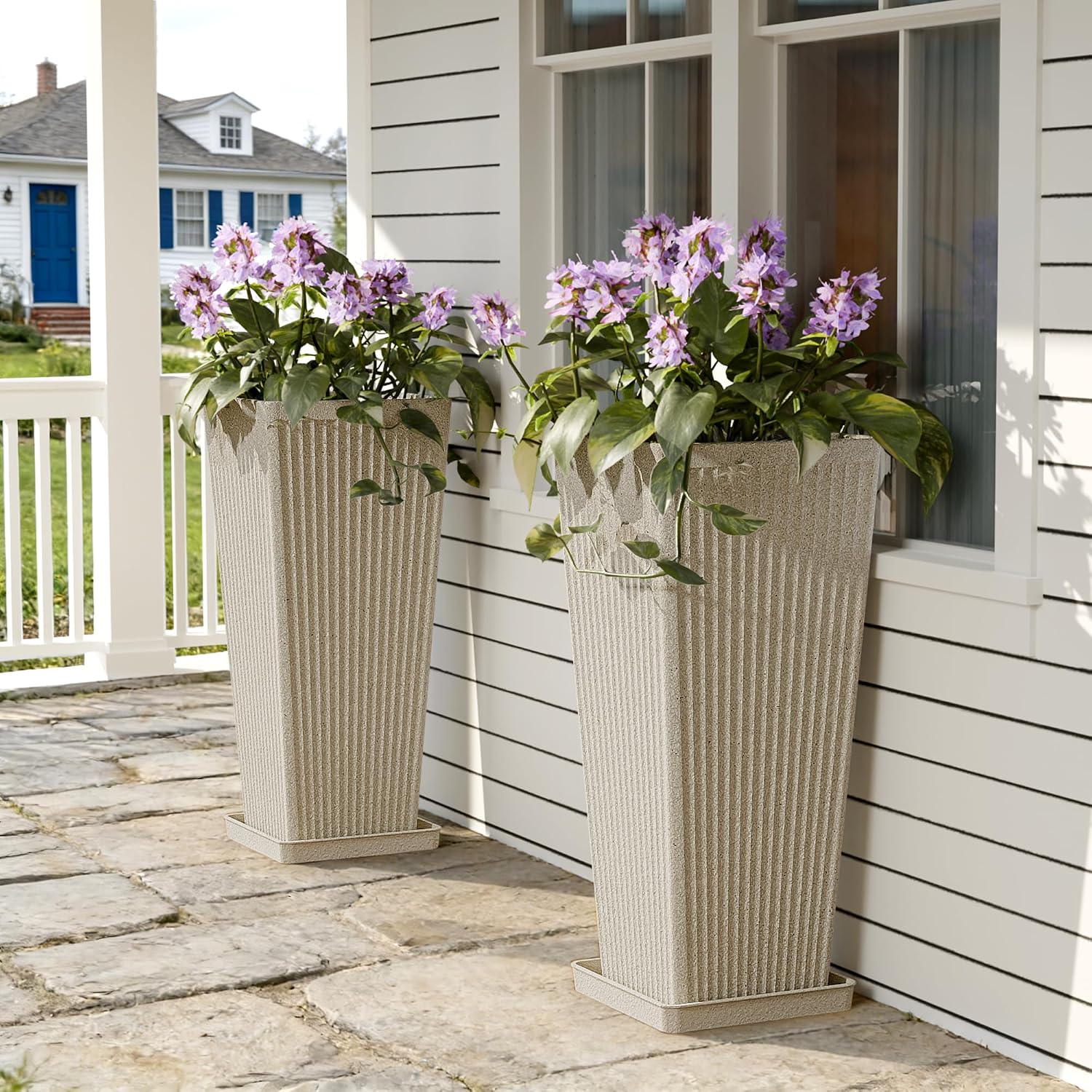 Detalle 2 de Trygoal Tall Planters 24-Inch