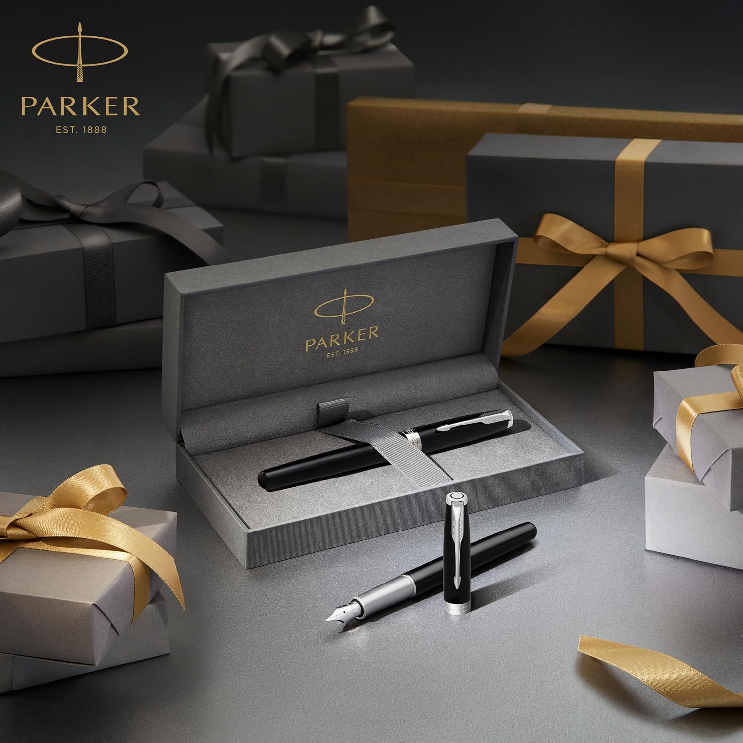 Detalle 2 de Parker Sonnet - Bolígrafo roller negro, dorado y elegante ✍