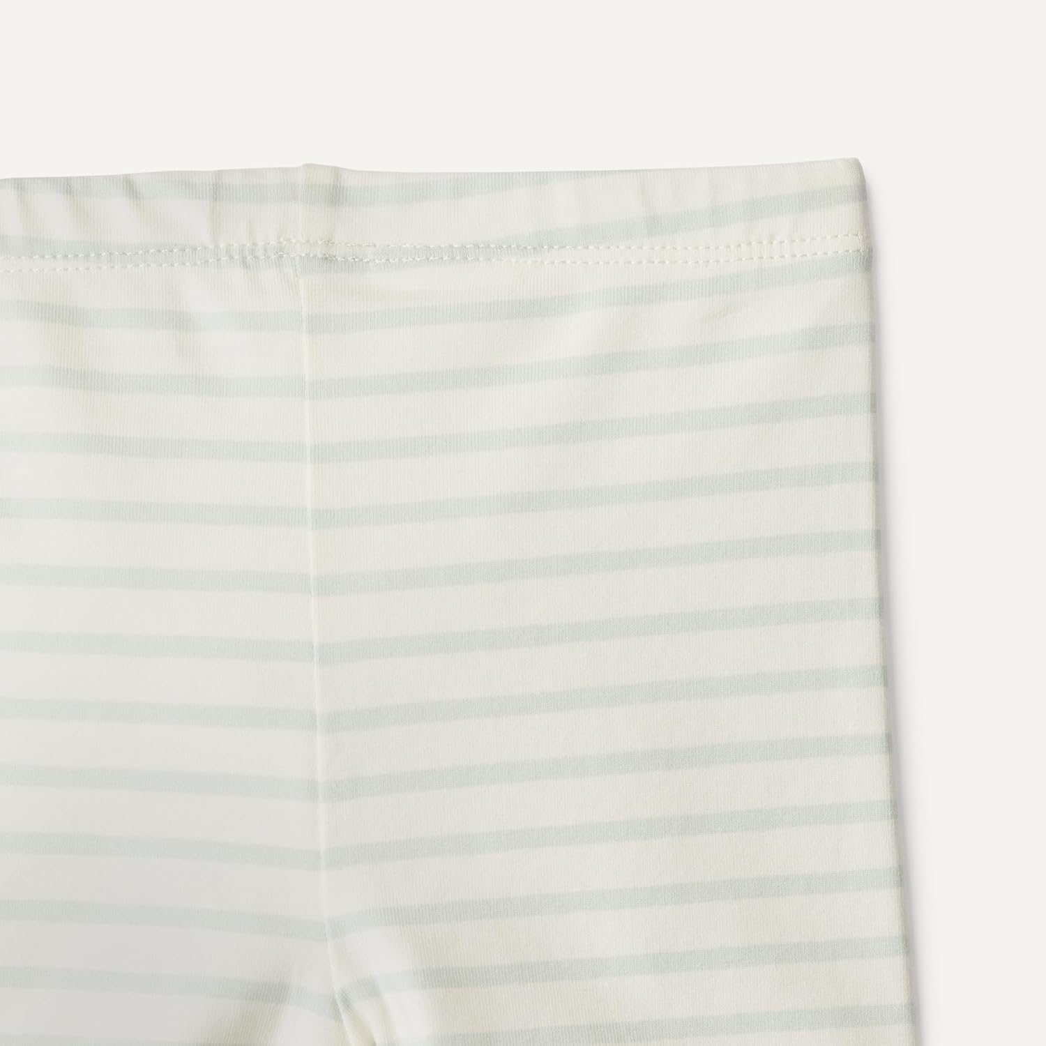 Thumbnail 4 de Amazon Essentials Toddlers and Baby Girls' Cotton Breathable Pull-on Bike Shorts (Pack of 3)