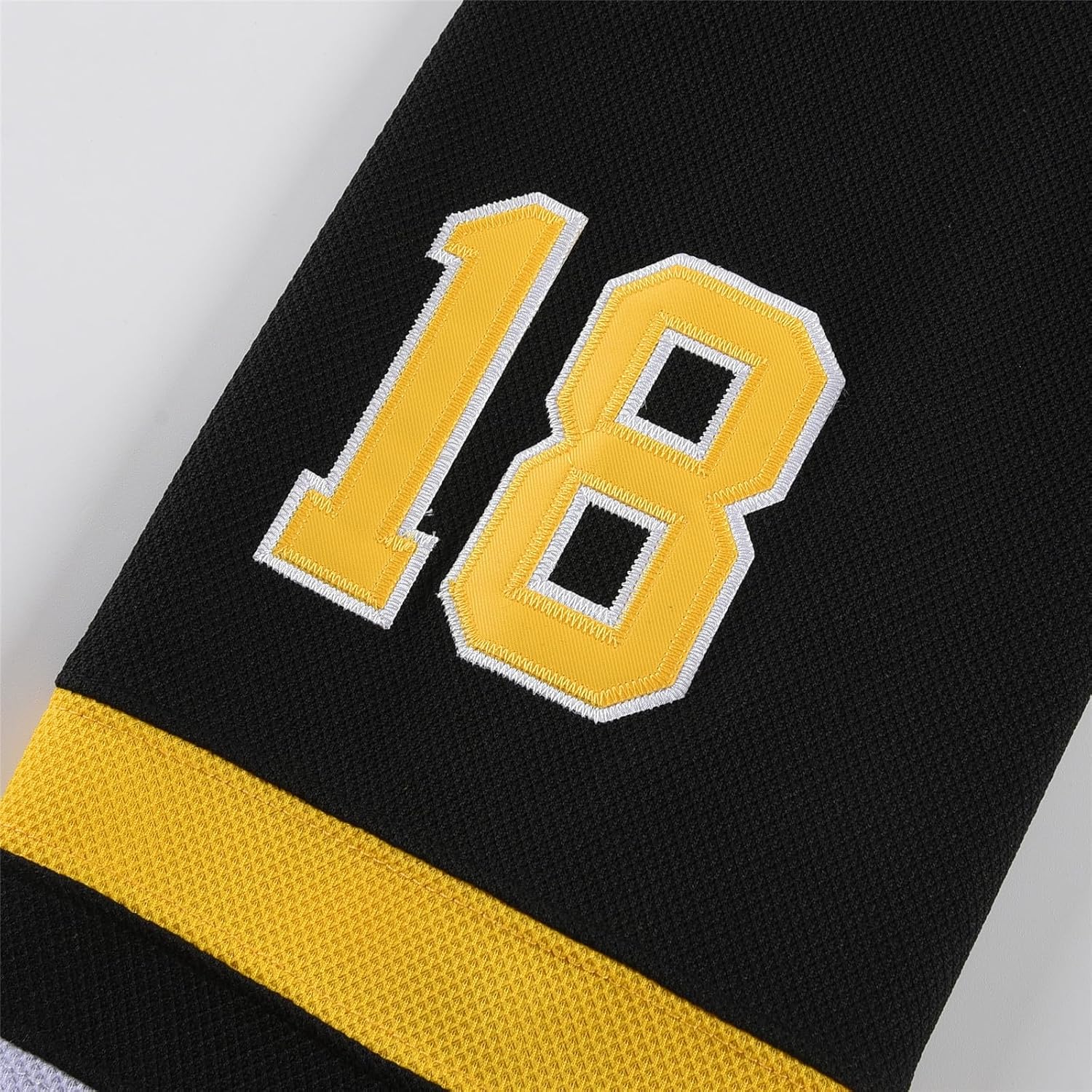 Detalle 2 de KOKJUX Youth Happy Gilmore #18 Stitched Hockey Jersey, Black Mesh