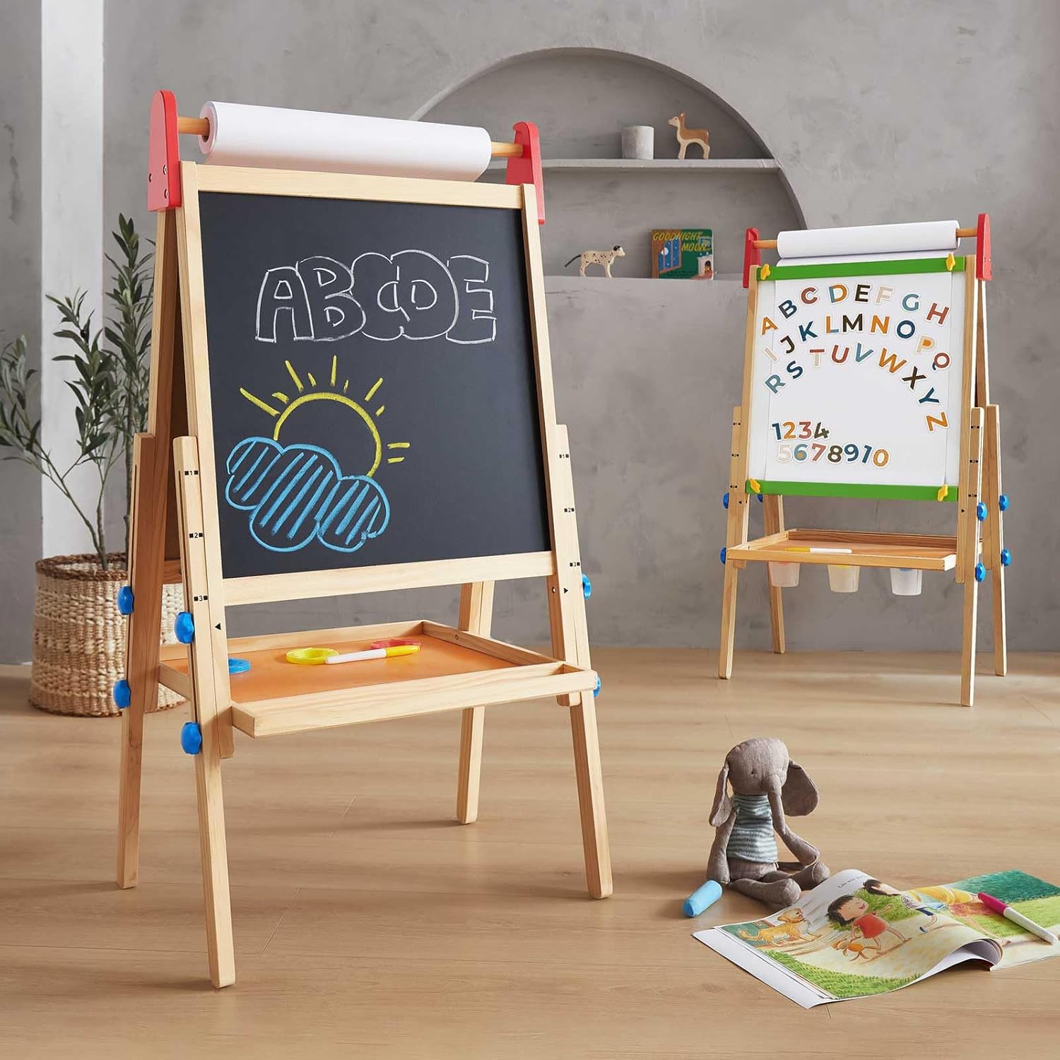 Detalle de Tiny Land Easel 39.5–46.2" Kids Art Station