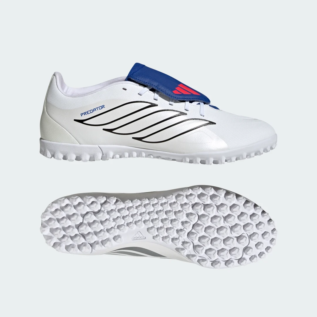 Detalle de Adidas Predator Club Fold-Over Tongue moqueta — Bota de fútbol en blanco