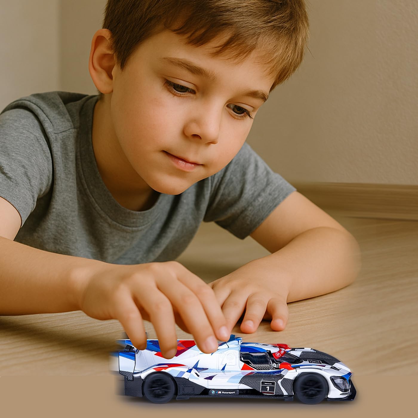 Thumbnail 1 de JAMARA 402633 BMW M Hybrid V8 – metalowy model 1:45 z gumowymi oponami
